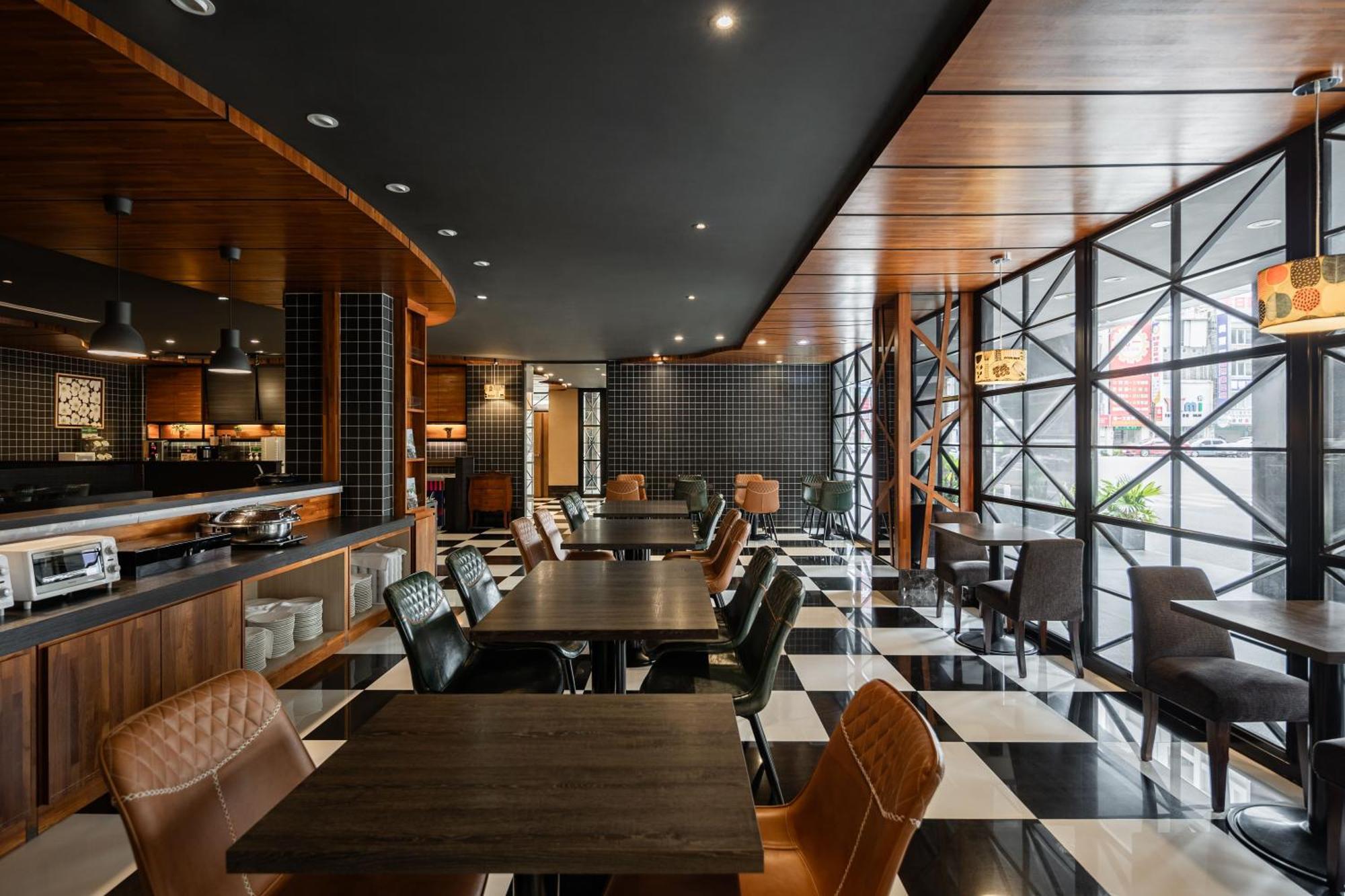 Kindness Hotel - Zhongshan Bade Branch Kaohsiung Exterior foto